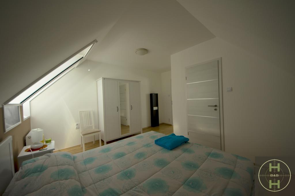 Hunters House Kft Bed And Breakfast Toltestava Екстер'єр фото